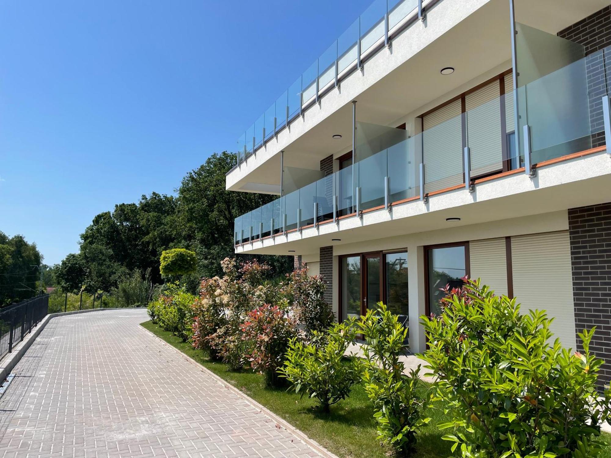 Panorama Superior Apartments - Pool, Garden, Parking Balatonalmádi Esterno foto